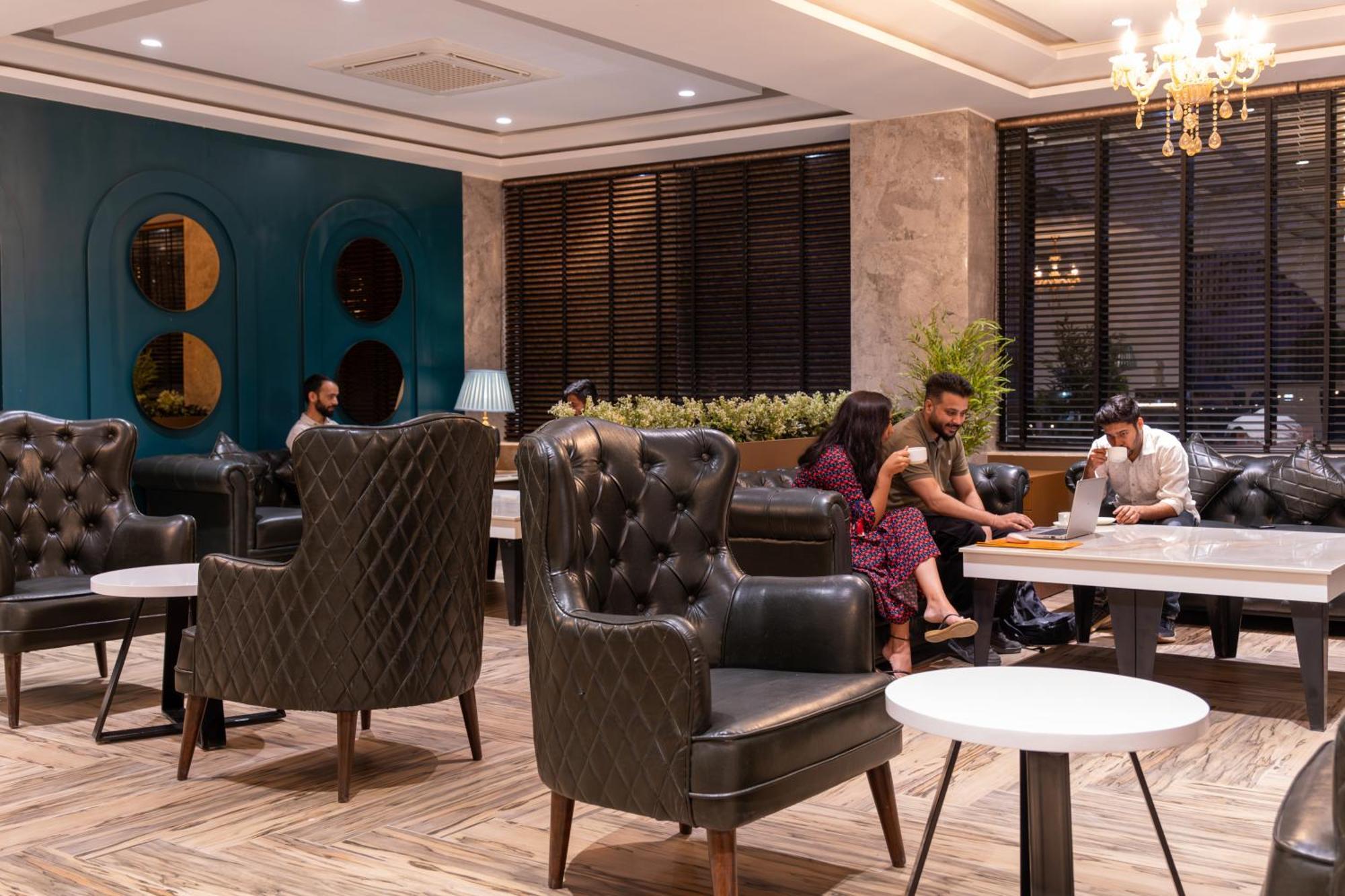דרמסאלה Alpine Hotel And Villas מראה חיצוני תמונה